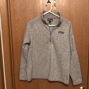 Patagonia ladies L sweater 1/4 zipper gray , great condition